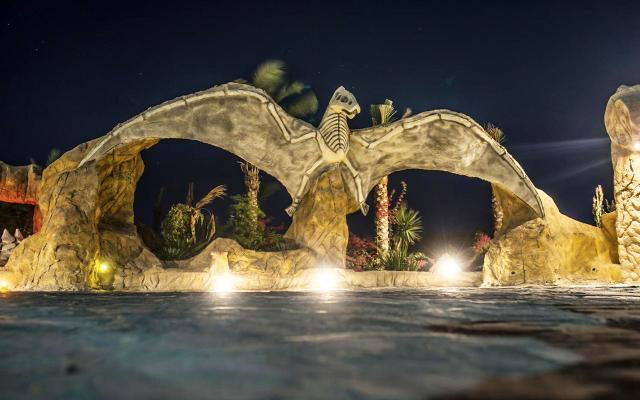 Caves Beach Resort