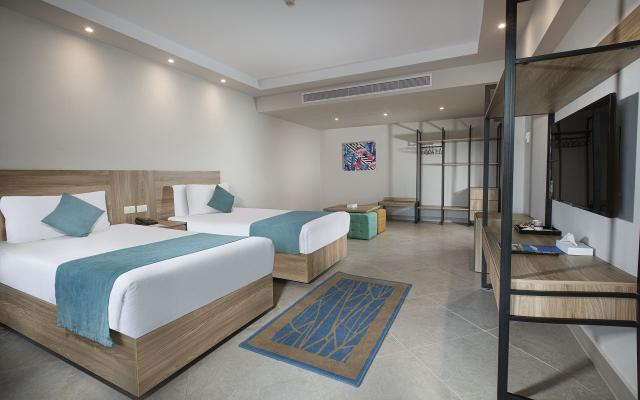 Family Suite Sea View (2 Bed Room + Living Room)