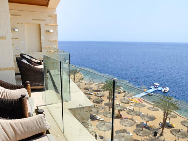 Honeymoon Suite