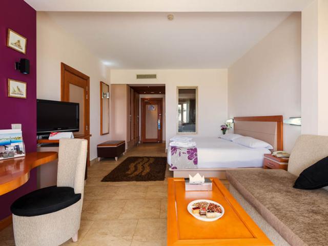 Superior Beach Front Room 