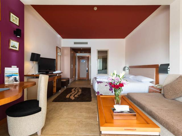 Superior Pool View Room
