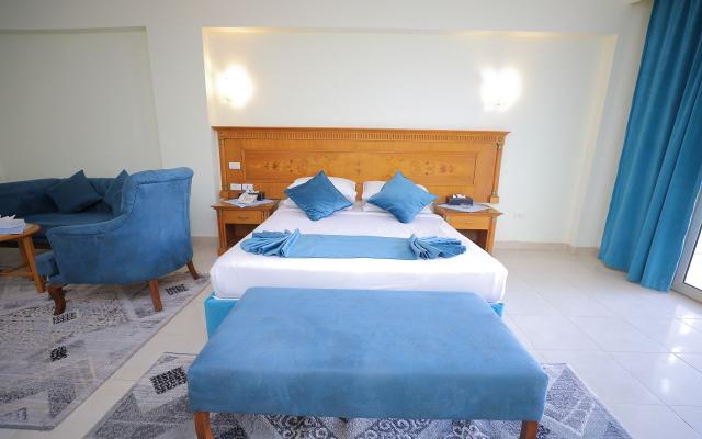 Pool View Room