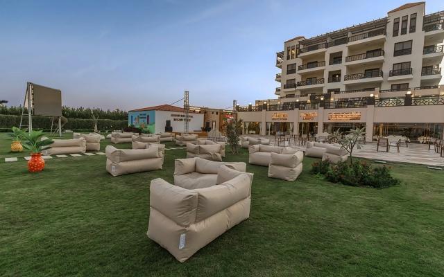 Gravity Hotel & Aqua Park