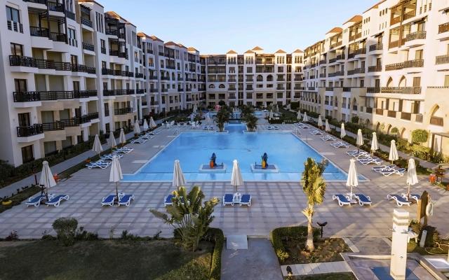 Gravity Hotel & Aqua Park