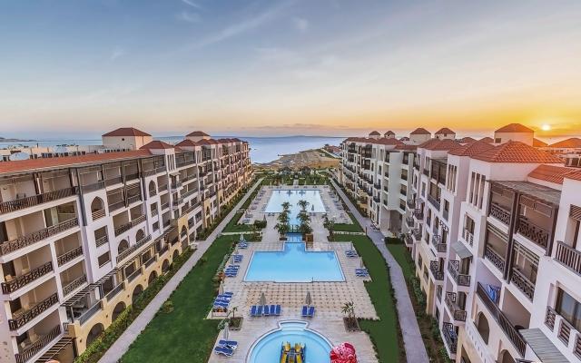 Gravity Hotel & Aqua Park