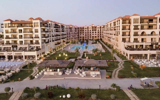 Gravity Hotel & Aqua Park