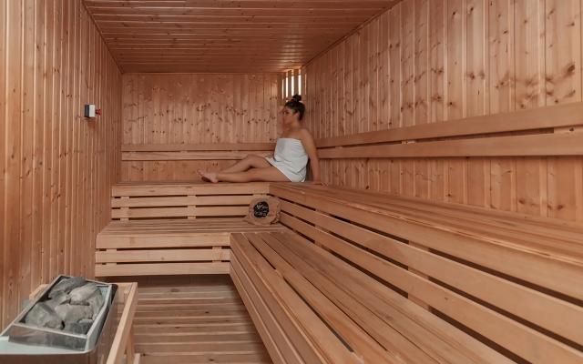 Gravity Hotel & Aqua Park