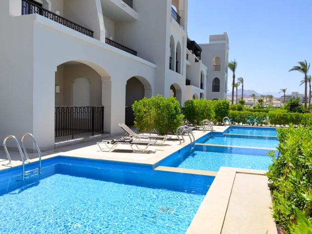 Family Deluxe Swim - Up Room