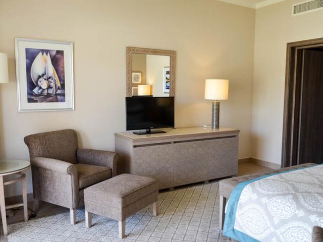 Family Deluxe Swim - Up Room
