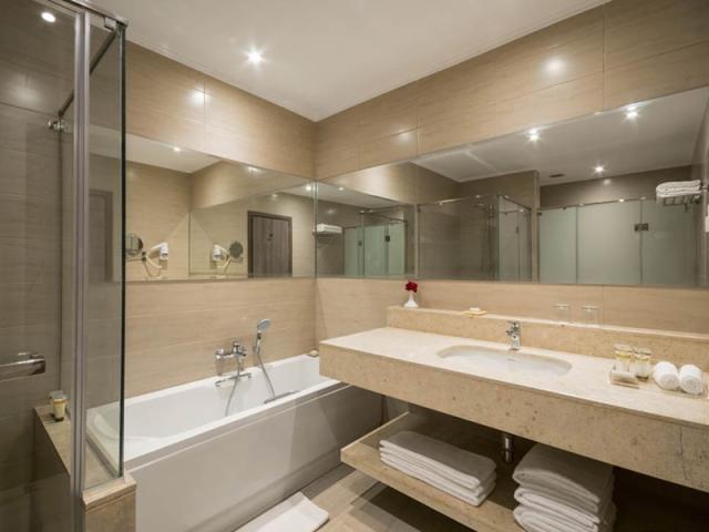 Superior Pool View Room