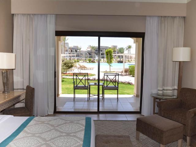 Family Deluxe Pool View Room