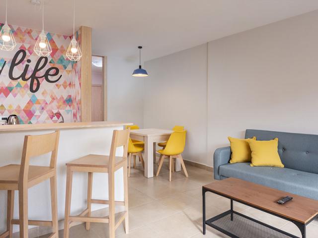 APARTMENT Balcony or Terrace, Barcy, Family