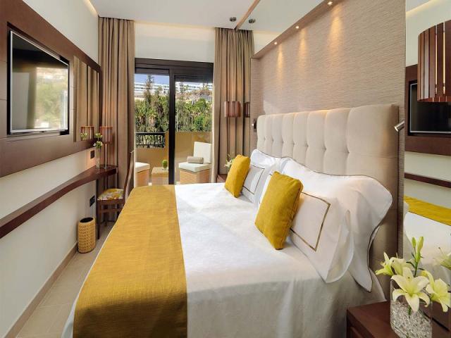 Suite Balcony or Terrace, Senior