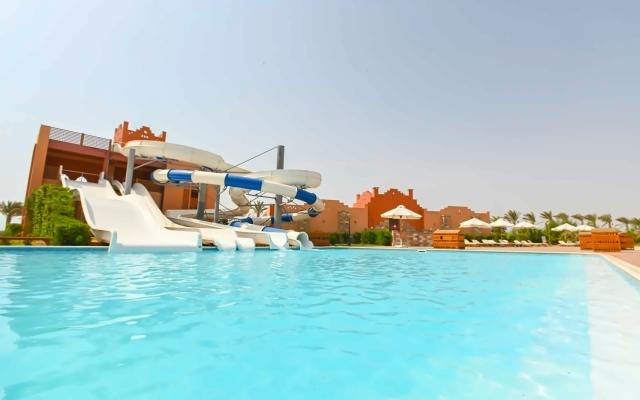 Dream Lagoon & Aqua Park Resort