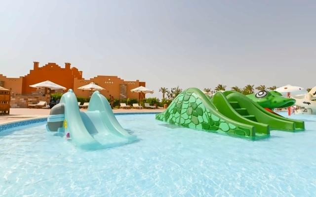 Dream Lagoon & Aqua Park Resort