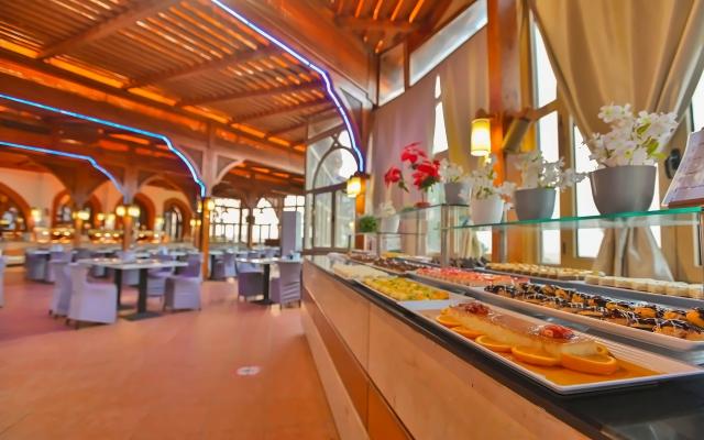 Dream Lagoon & Aqua Park Resort