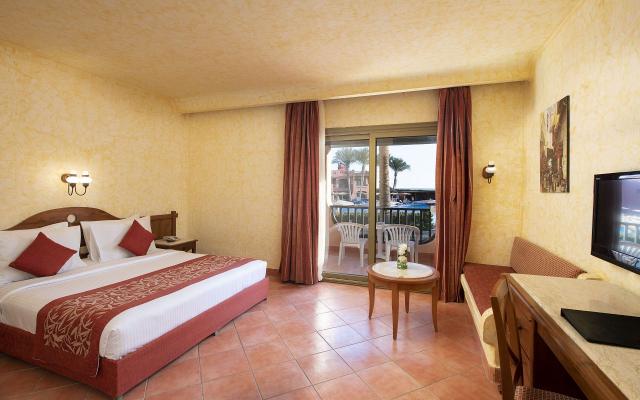 Pool View Room 