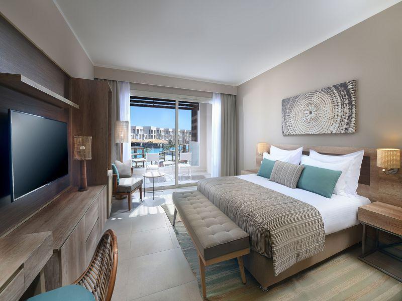 Deluxe Family Pool & Sea View Room