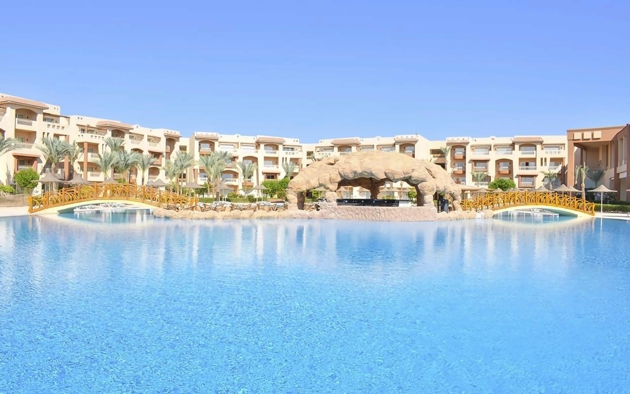 Parrotel Lagoon Resort