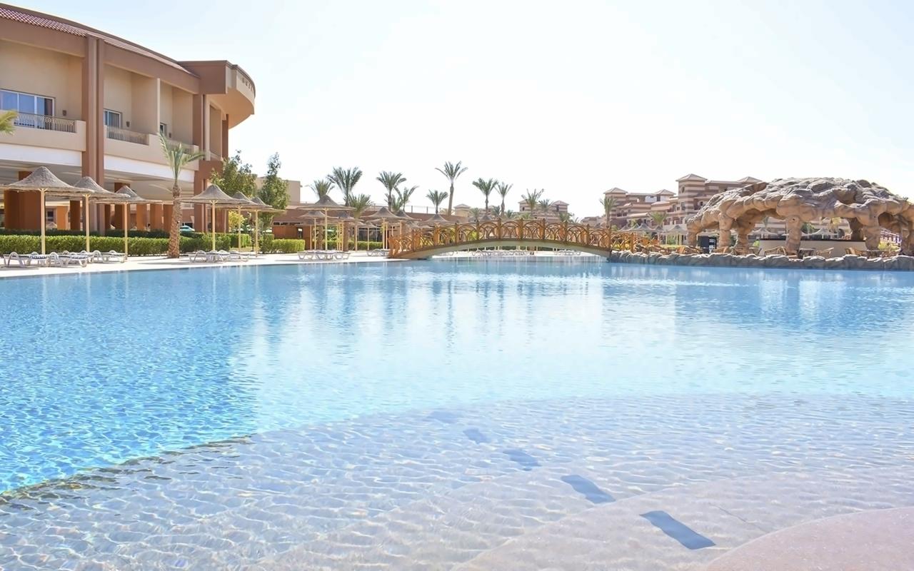 Parrotel Lagoon Resort