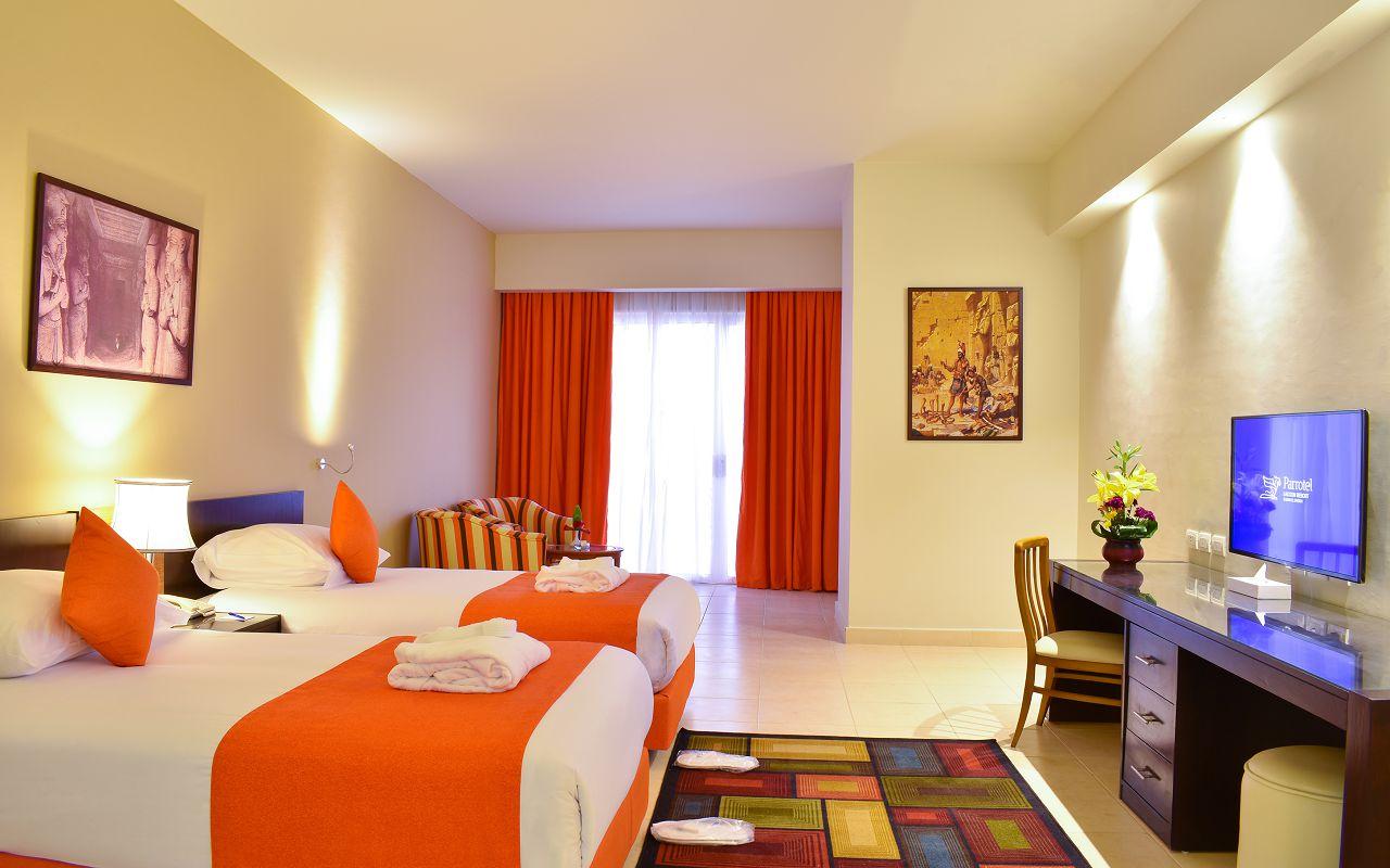 Deluxe Room (Pool / Lagoon View)