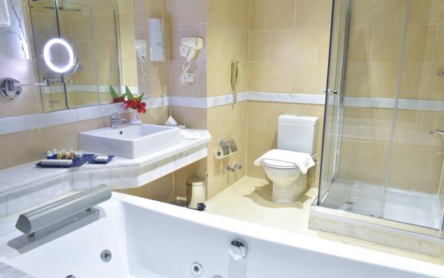 Ultra Deluxe Room With Jacuzzi