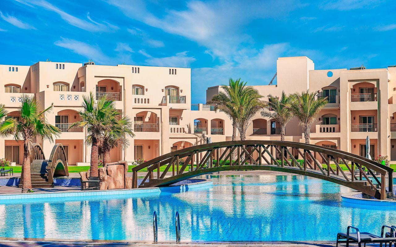 Family Pool View