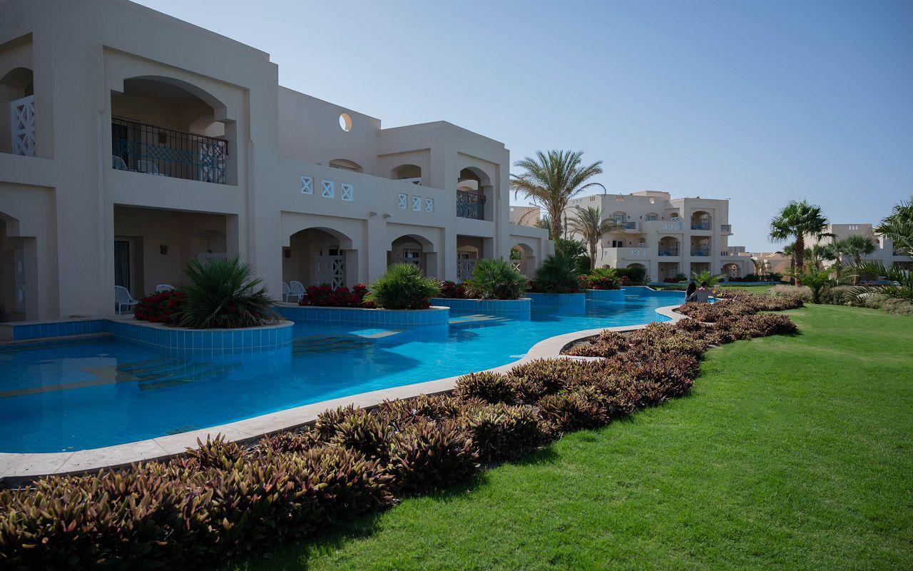 Family Swim Up Room
