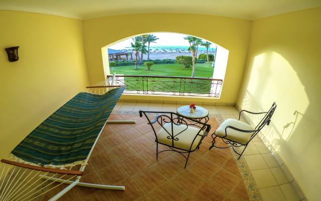 Royal Club Sea View Room