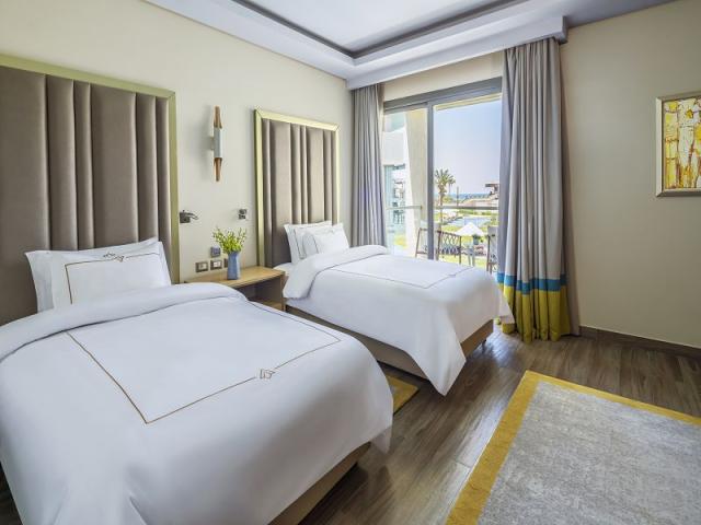 Lagoon Deluxe Suite 