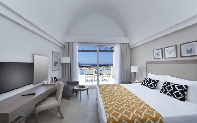  Superior Sea View