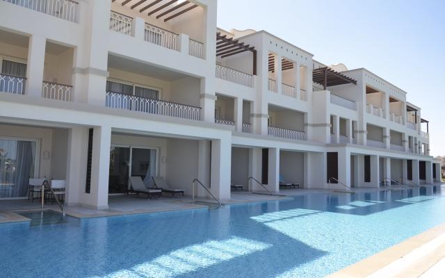 Premium Deluxe Sea View+Swim Up