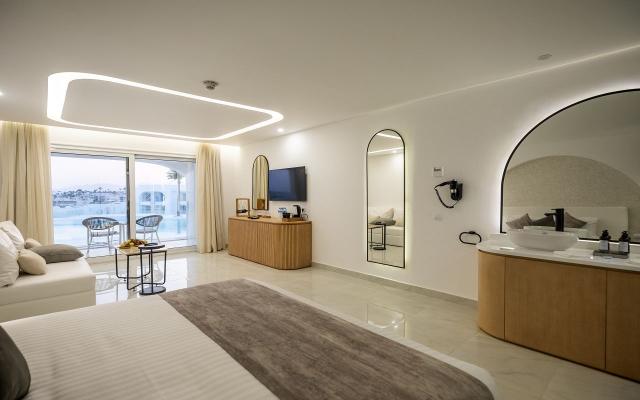 Deluxe GV/PV Room