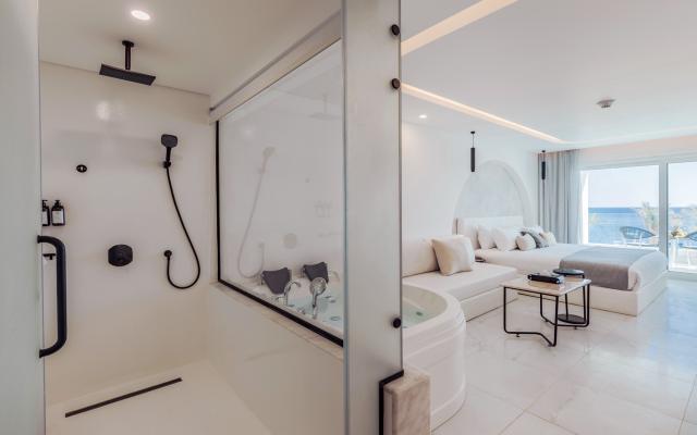 Deluxe Jacuzzi Sea Front