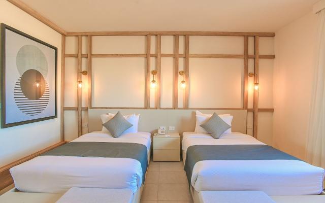 Deluxe Sea View Room