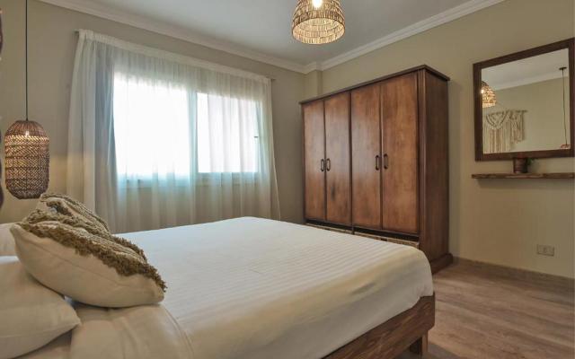Executive Hotel Apartment (Sea View)
