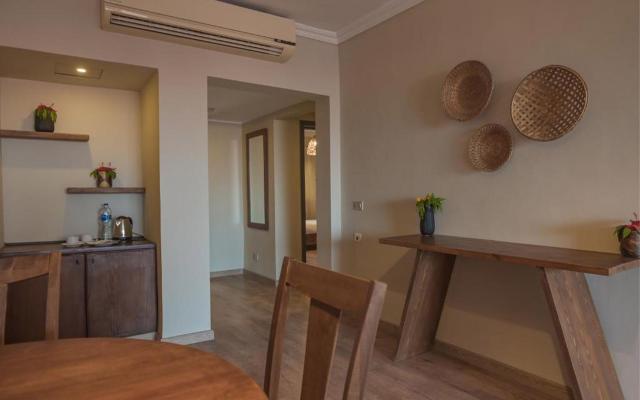 Executive Hotel Apartment (Sea View)