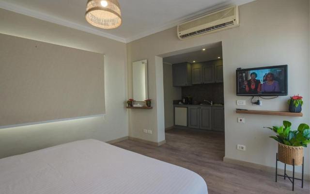 Deluxe Room (Sea View)
