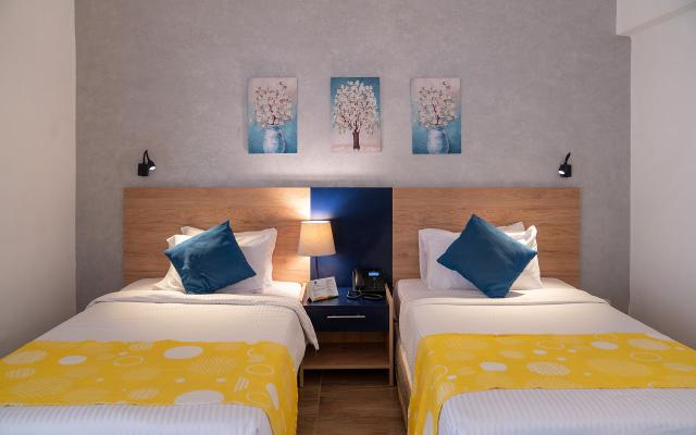Deluxe Side Sea View Room