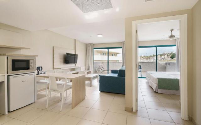 Family 1 Bedroom, My Favourite Club