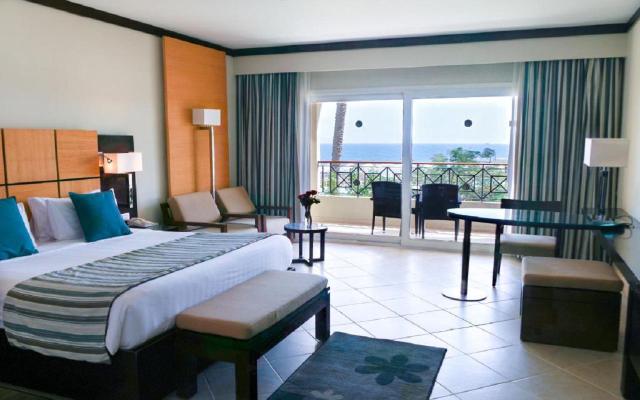 Deluxe Pool Or Sea View