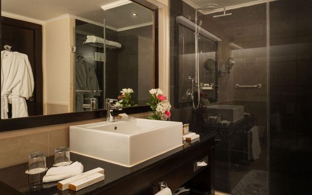 Executive Suite Sea View