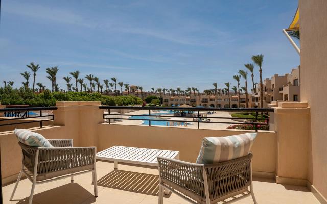 Family Apartment Pool View