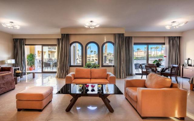 Family Apartment Pool View