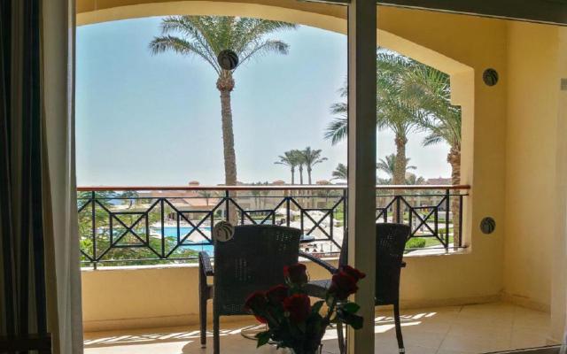 Deluxe Pool View