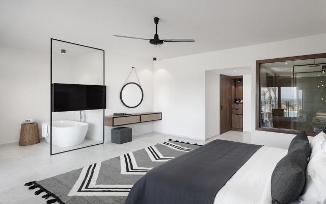 Two-Bedroom Suite Sea View