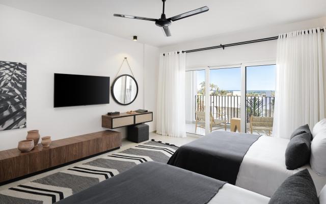 Signature Suite Sea View