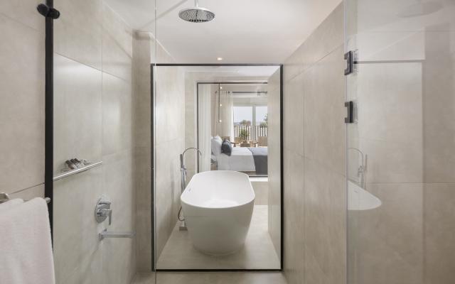 Signature Suite Sea View