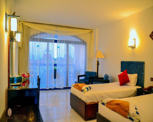 Standard Pool View Room