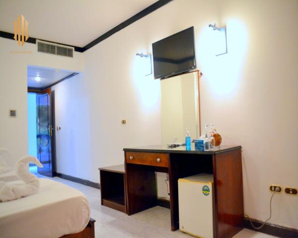 Standard Pool View Room